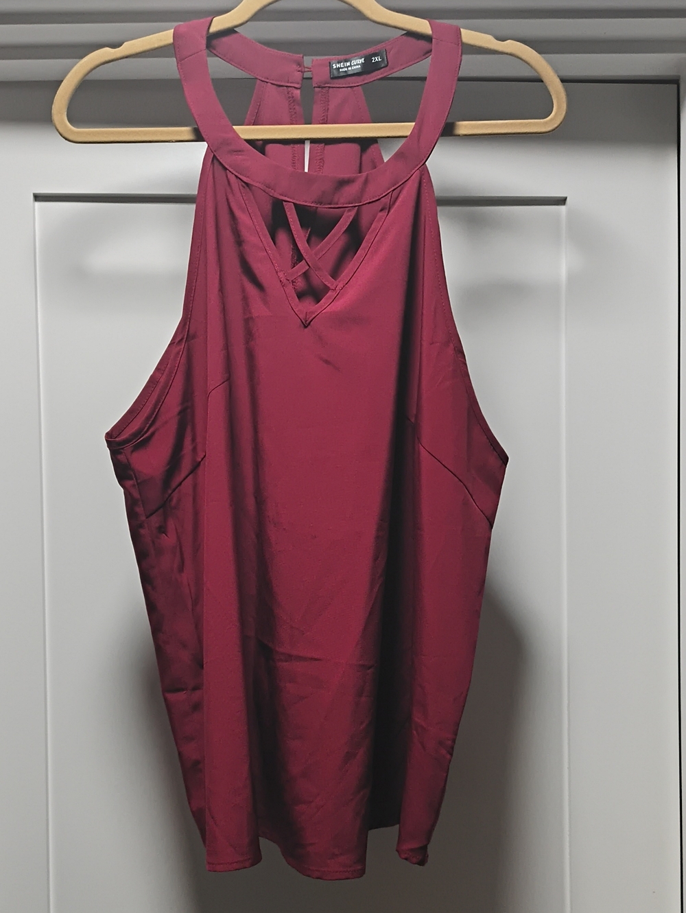 SHEIN Burgundy Crisscross Halter Tank Top